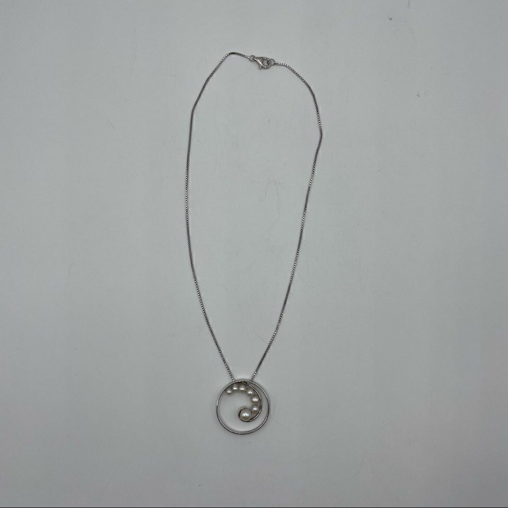 Sterling Silver 925 Genuine Pearl Circle Necklace - Picture 2 of 5